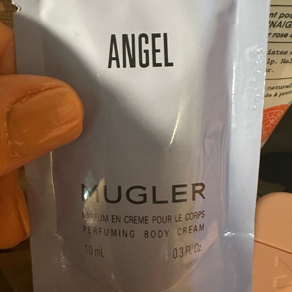 Beauty Bundle - Picture 8 of 11